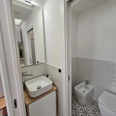 Grey House * Catania